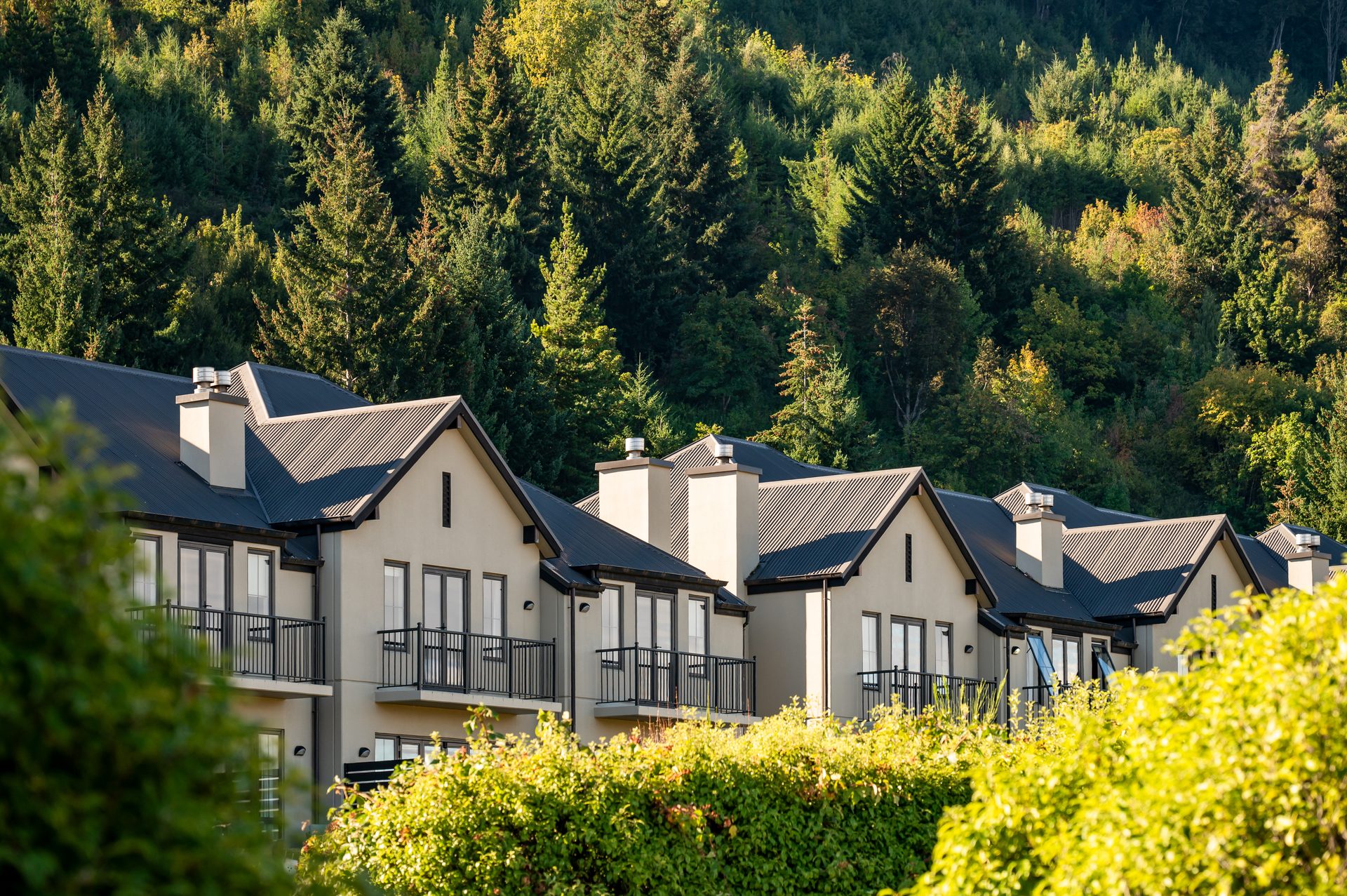 QueenstownCityAccommodation_MistralRiseVillas_MountainView