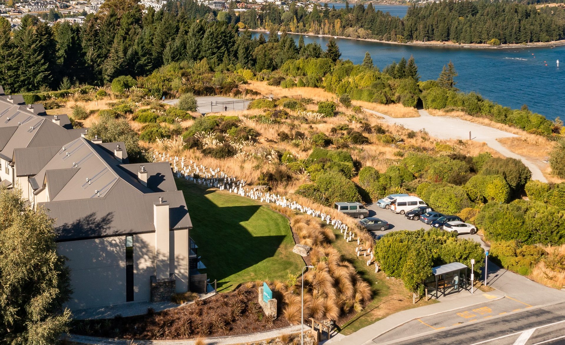 MistralRiseVillas Queenstown NativeTreePlanting
